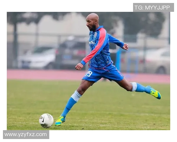 足球明星如何塑造顶级身材揭秘训练饮食与职业生涯的完美结合 足球明星如何塑造顶级身材揭秘训练饮食与职业生涯的完美结合