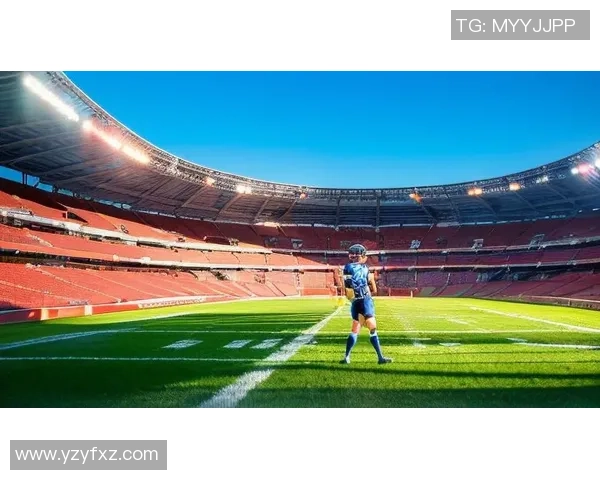 足球明星在绿茵场上挥洒汗水尽显风采的射门瞬间